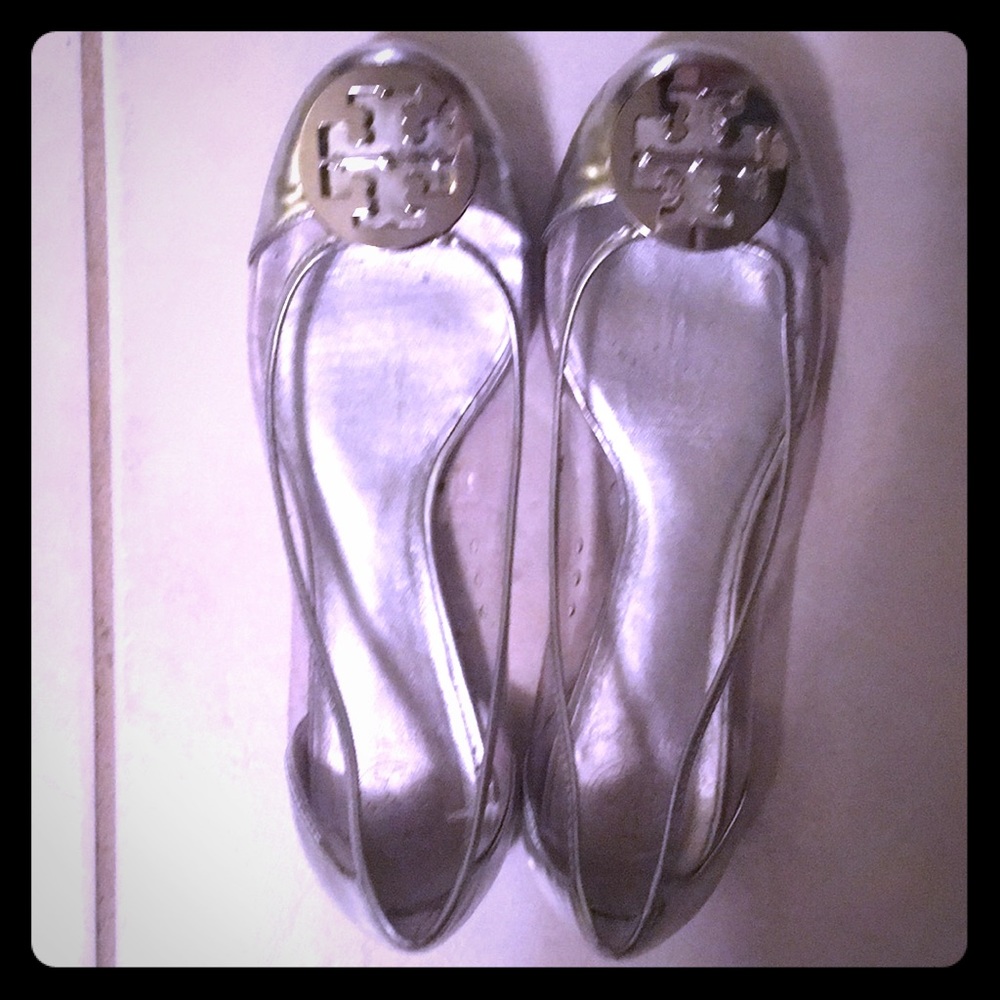 Clear Tory Burch flats with Silver Emblem Size 9